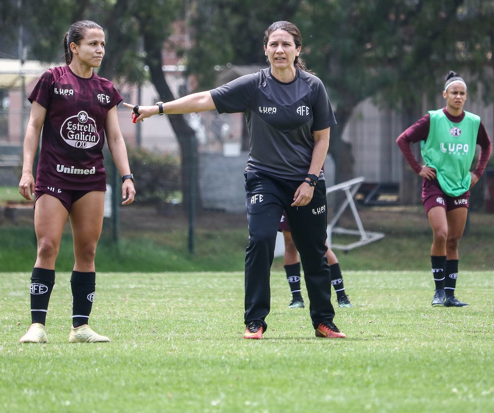 Guerreiras Grenás brigam por vaga à semifinal do Paulista