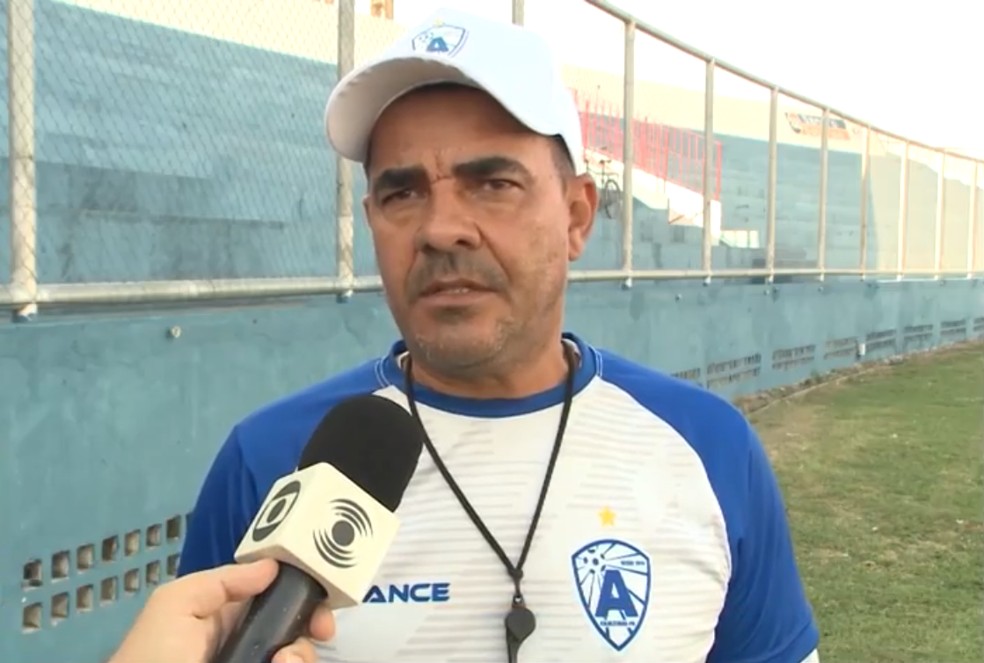 Evandro Guimar�es, t�cnico do Atl�tico-PB � Foto: Reprodu��o / TV Para�ba