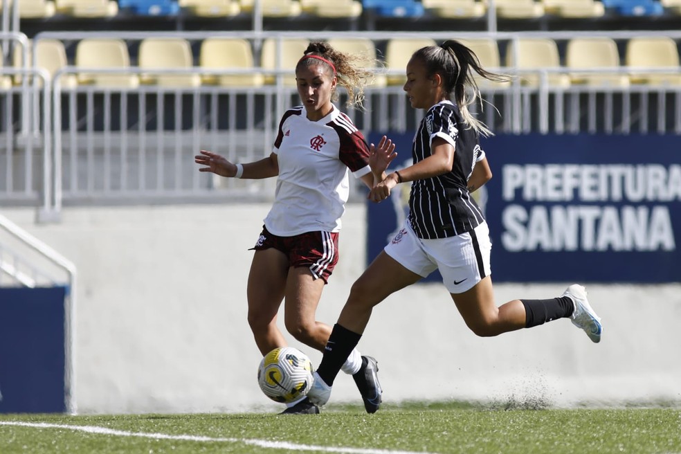 Pelo Brasileirão Feminino, Corinthians encara o Flamengo em