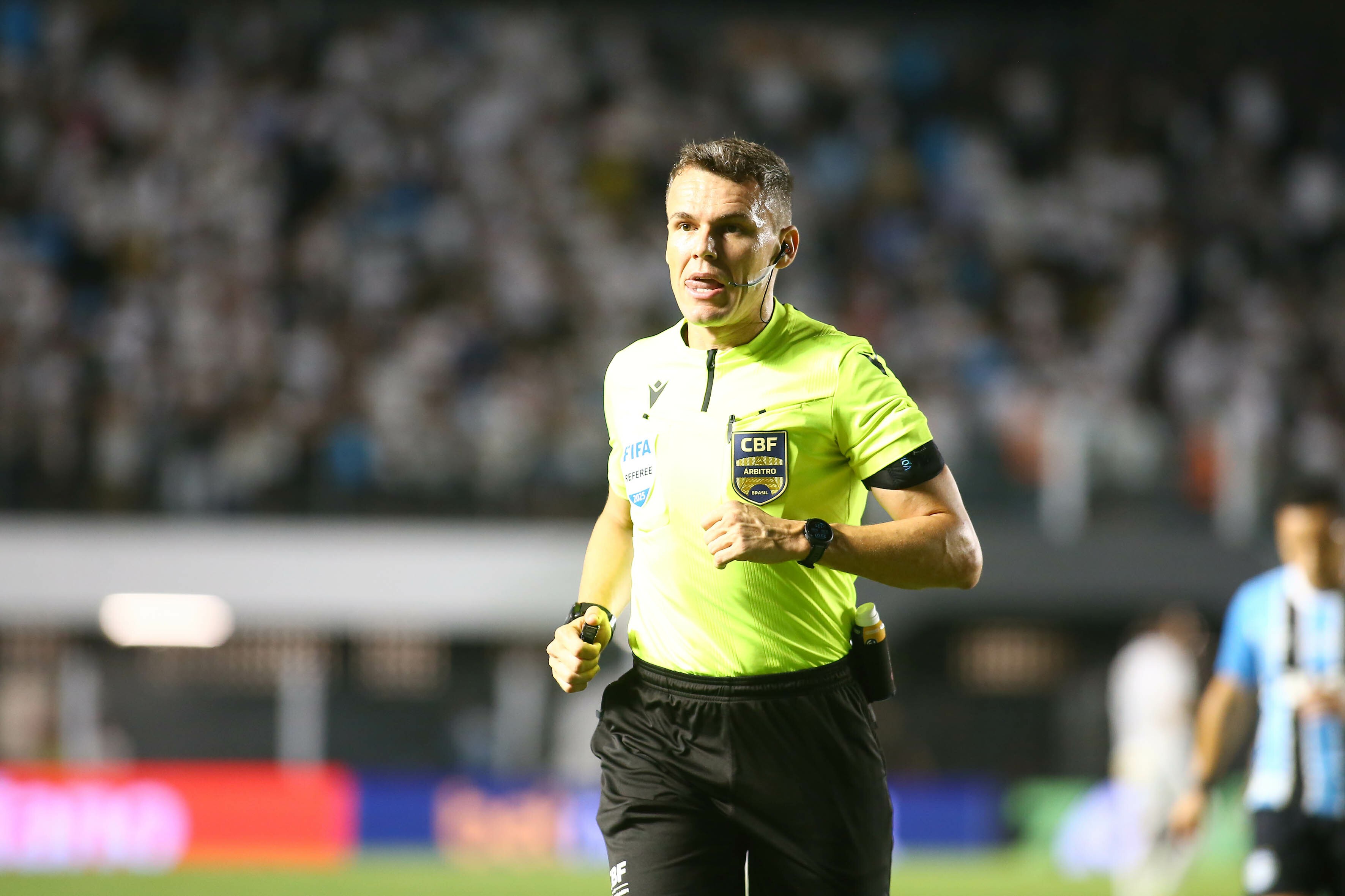 Árbitro da Fifa, mineiro Paulo Cesar Zanovelli comanda duelo do acesso entre CSA e Nacional-AM