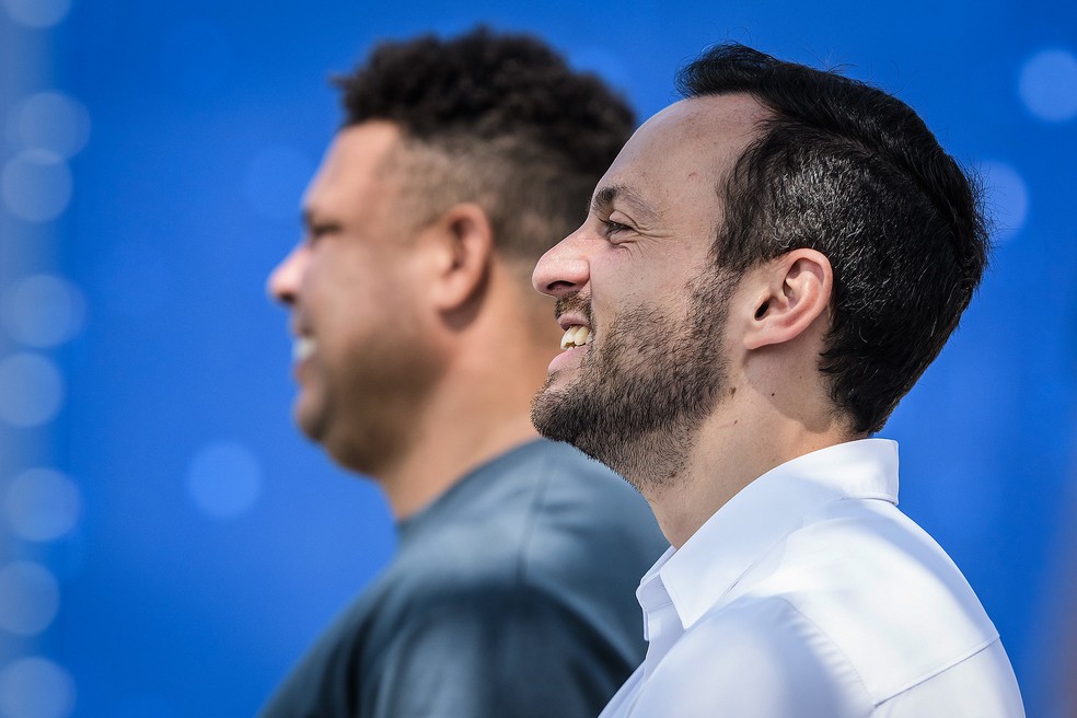 Ronaldo e Enrico Ambrogini são parceiros desde a SAF do Cruzeiro — Foto: Gustavo Aleixo