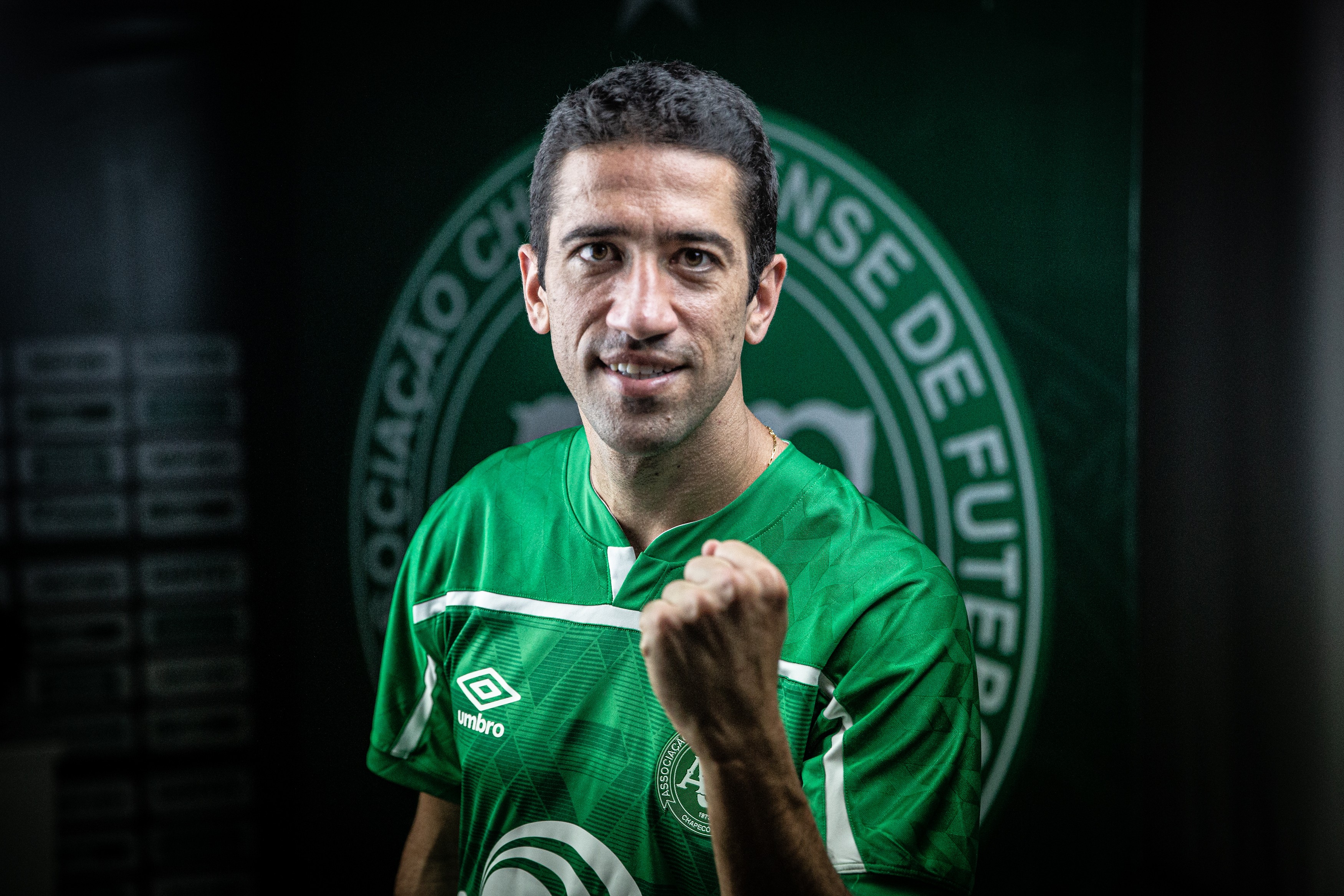 Evandro comemora primeiro clube em SC e fala de convite da Chape ...