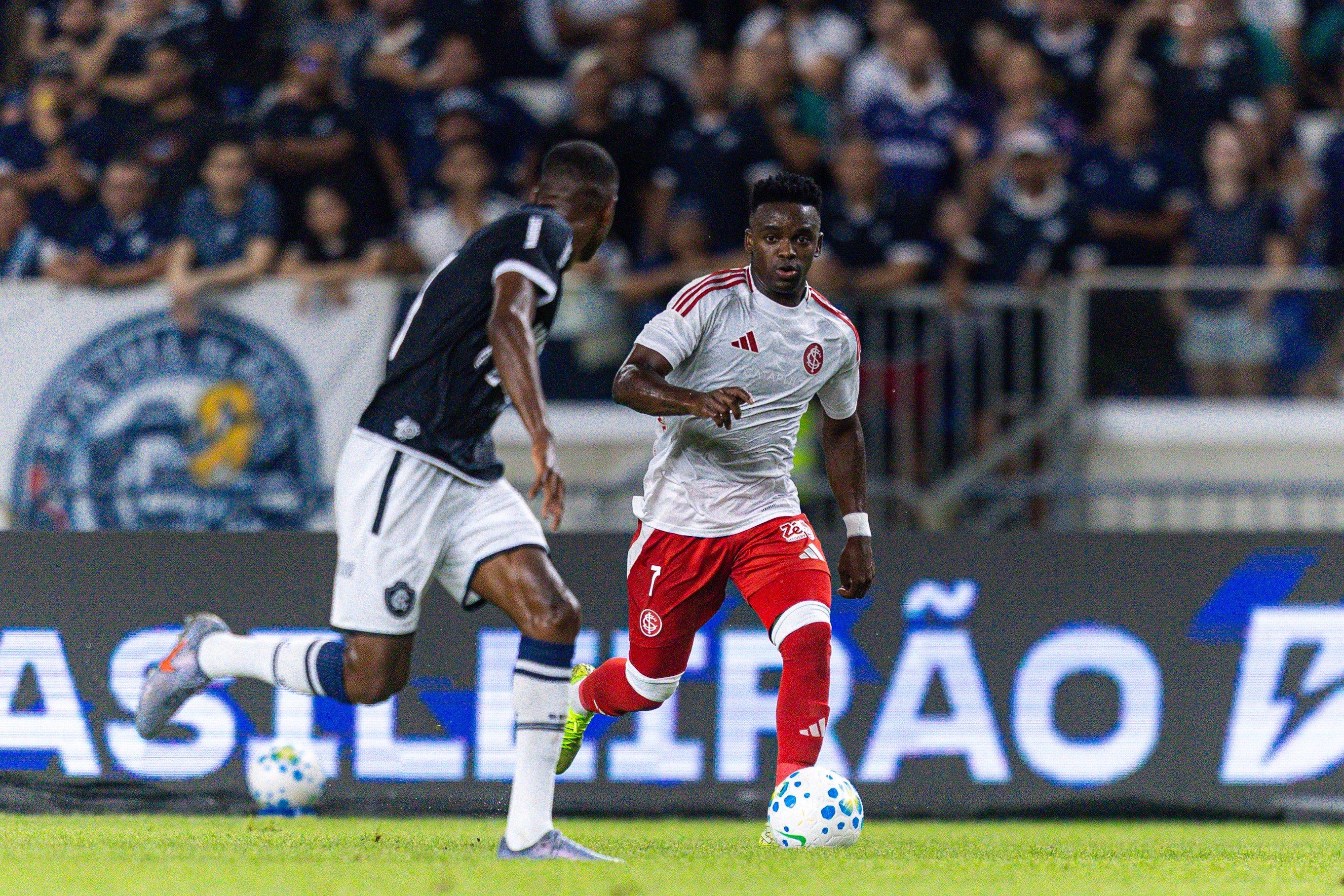 Dupla do Inter escapa de suspensão e fica à disposição para o Brasileirão