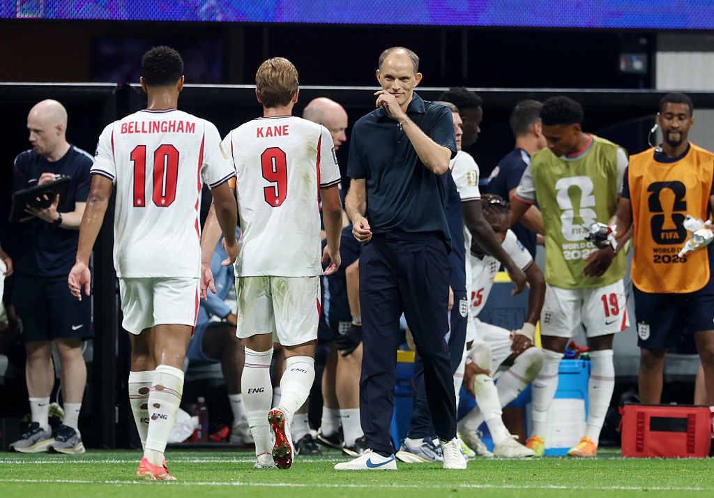 Técnico da Inglaterra reclama de pênalti em Kane, mas vibra: "Vencemos merecidamente"