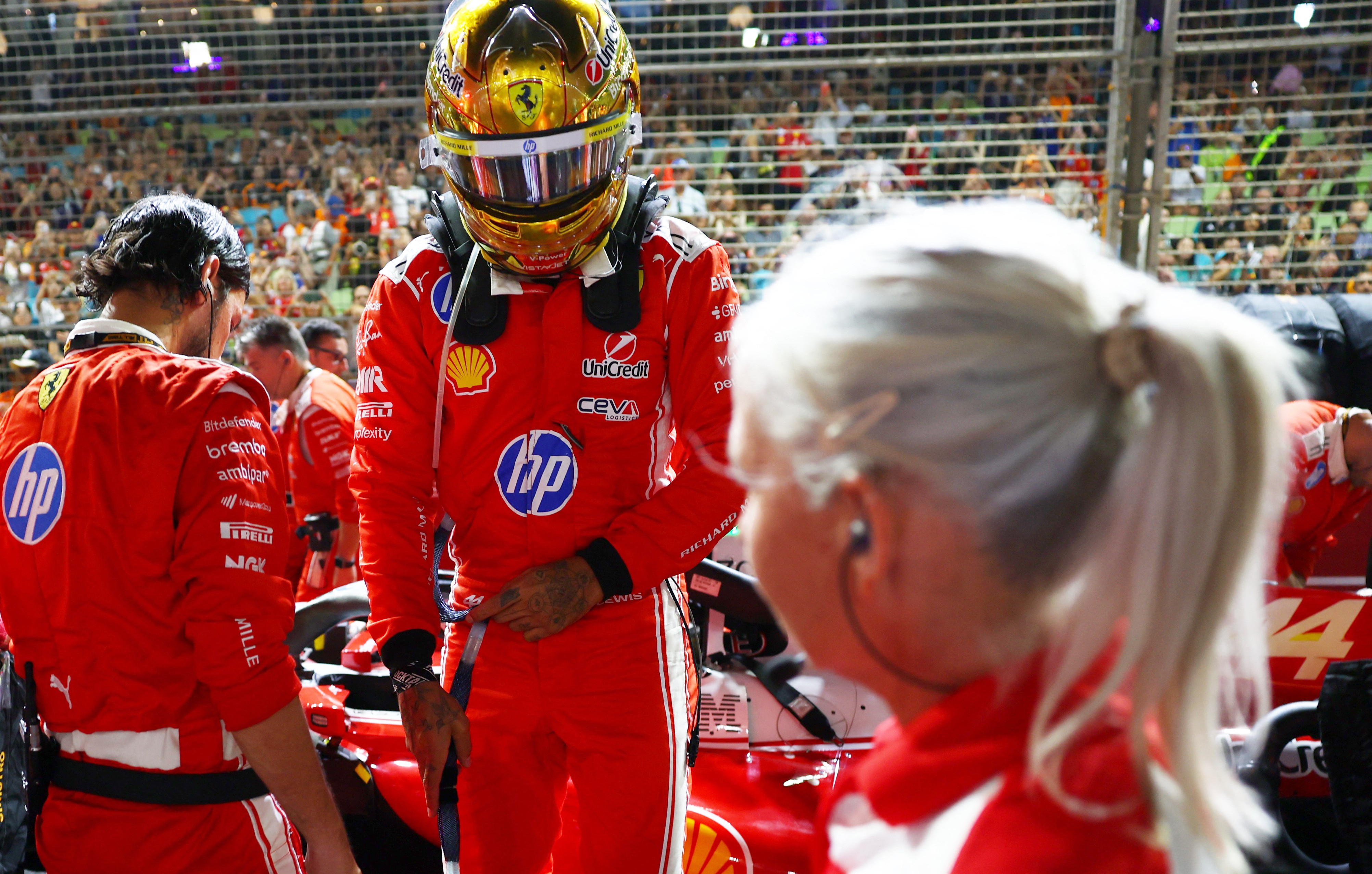 Hamilton admite erro na estratégia em Singapura e lamenta: "Lição dolorosa"