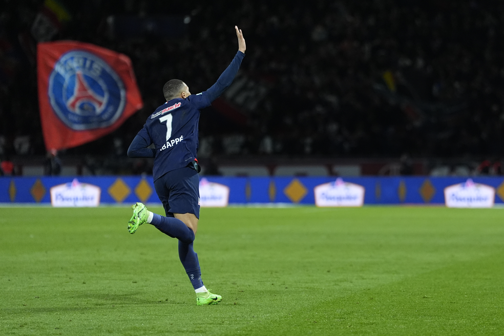 Mbappé anunciou que deixará o PSG ao fim da temporada — Foto: Getty Images