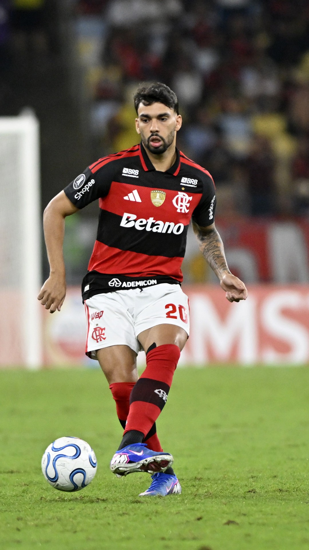 Chelsea oficializa proposta por joia do Grêmio de 16 anos; veja