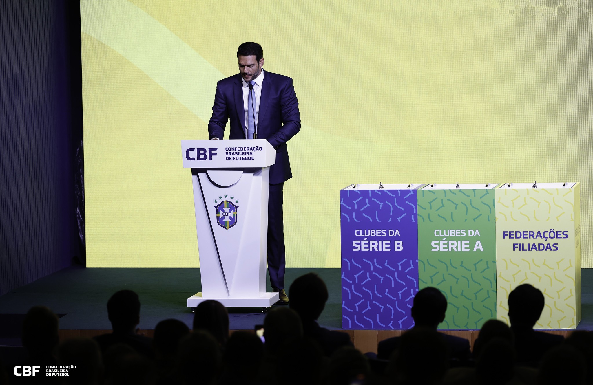 CBF faz estudos para implementar impedimento semiautomático em 2026