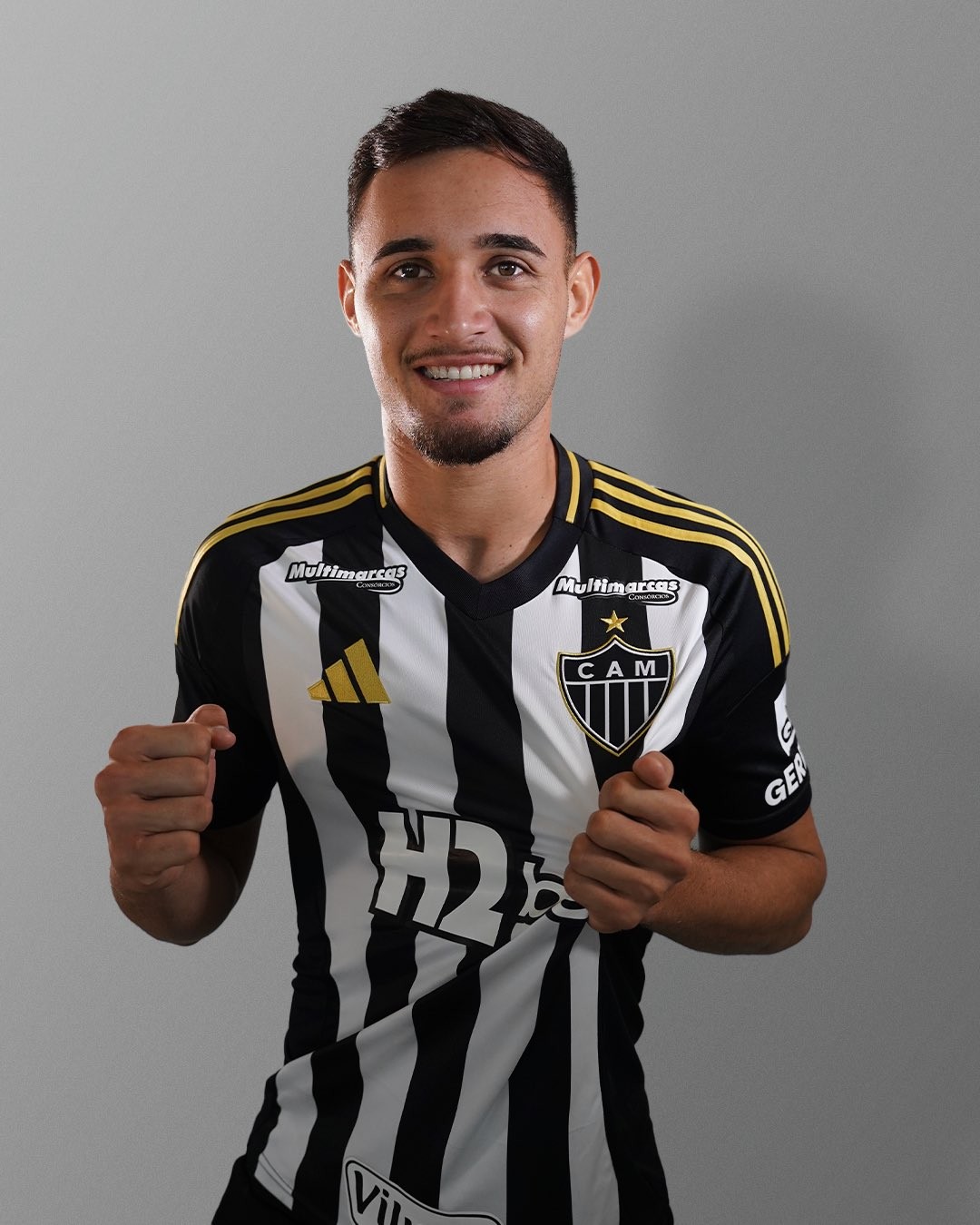 Atlético-MG oficializa contratação de João Marcelo