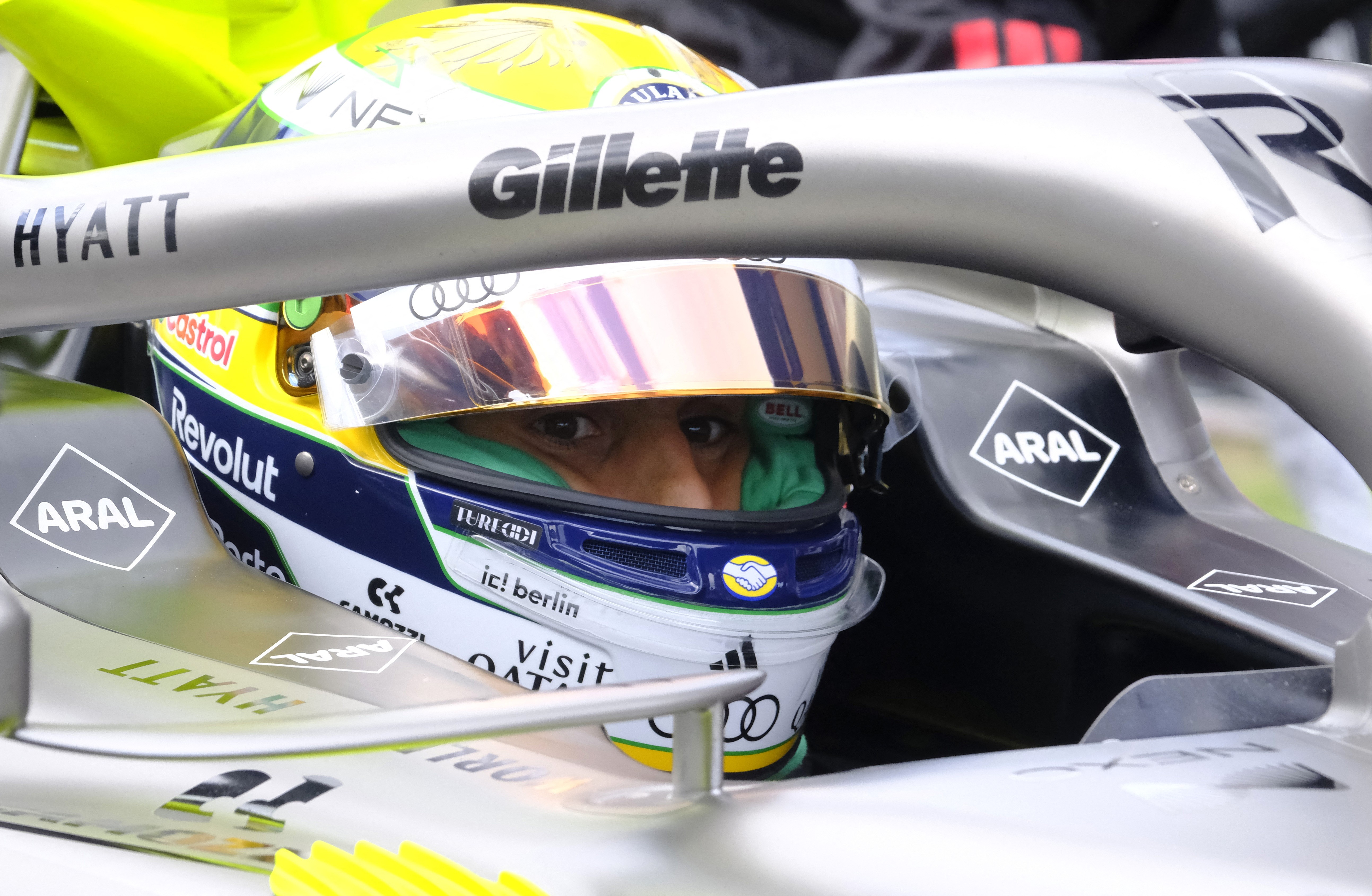 Bortoleto celebra 9º no grid do GP da Holanda e explica tapas no capacete