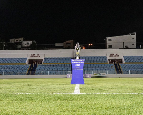 Troféu Edivaldo Pereira Biguá; Troféu do Campeonato Maranhense; — Foto: Kayan Mendes / SCFC