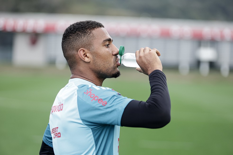 Escalação do Flamengo: Danilo entra no lugar de Léo Ortiz, e time deve repetir dupla De la Cruz e Saúl