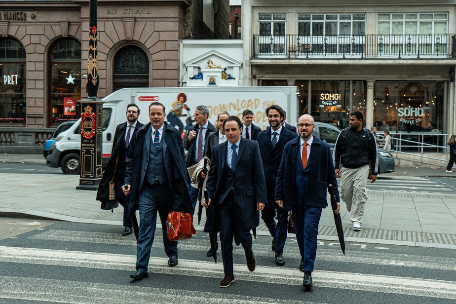 Felipe Massa segue na luta pelo reconhecimento do título de 2008 com vitória inicial na Justiça inglesa