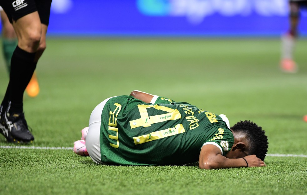 PREOCUPAÇÃO! Lesões contínuas e desafios de Estevão preocupam Chelsea após compra