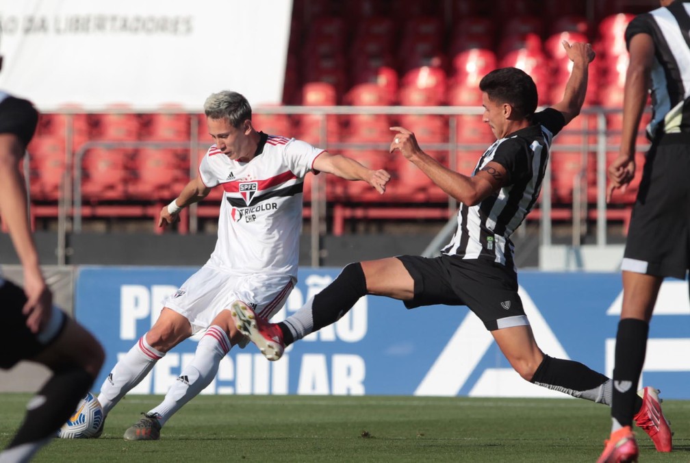 Treinado por Alex, São Paulo se classifica para semifinal do Campeonato  Paulista Sub-20