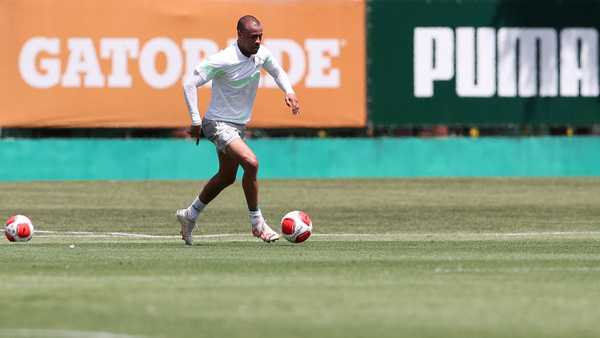 Palmeiras anuncia renovação do contrato de Mayke até o fim de 2025