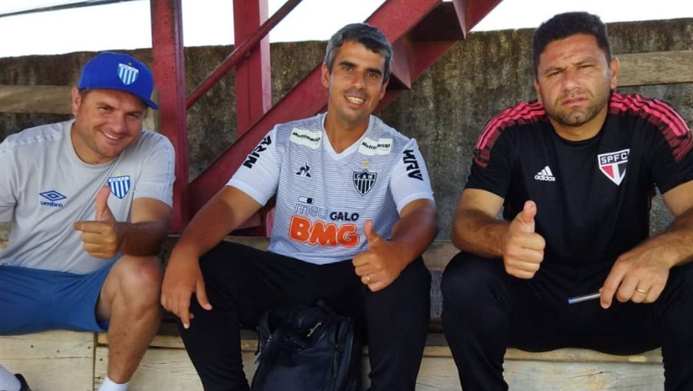 Victor Aur&eacute;lio, no centro, &eacute; o novo coordenador de capta&ccedil;&atilde;o da base do Flamengo &mdash; Foto: Reprodu&ccedil;&atilde;o