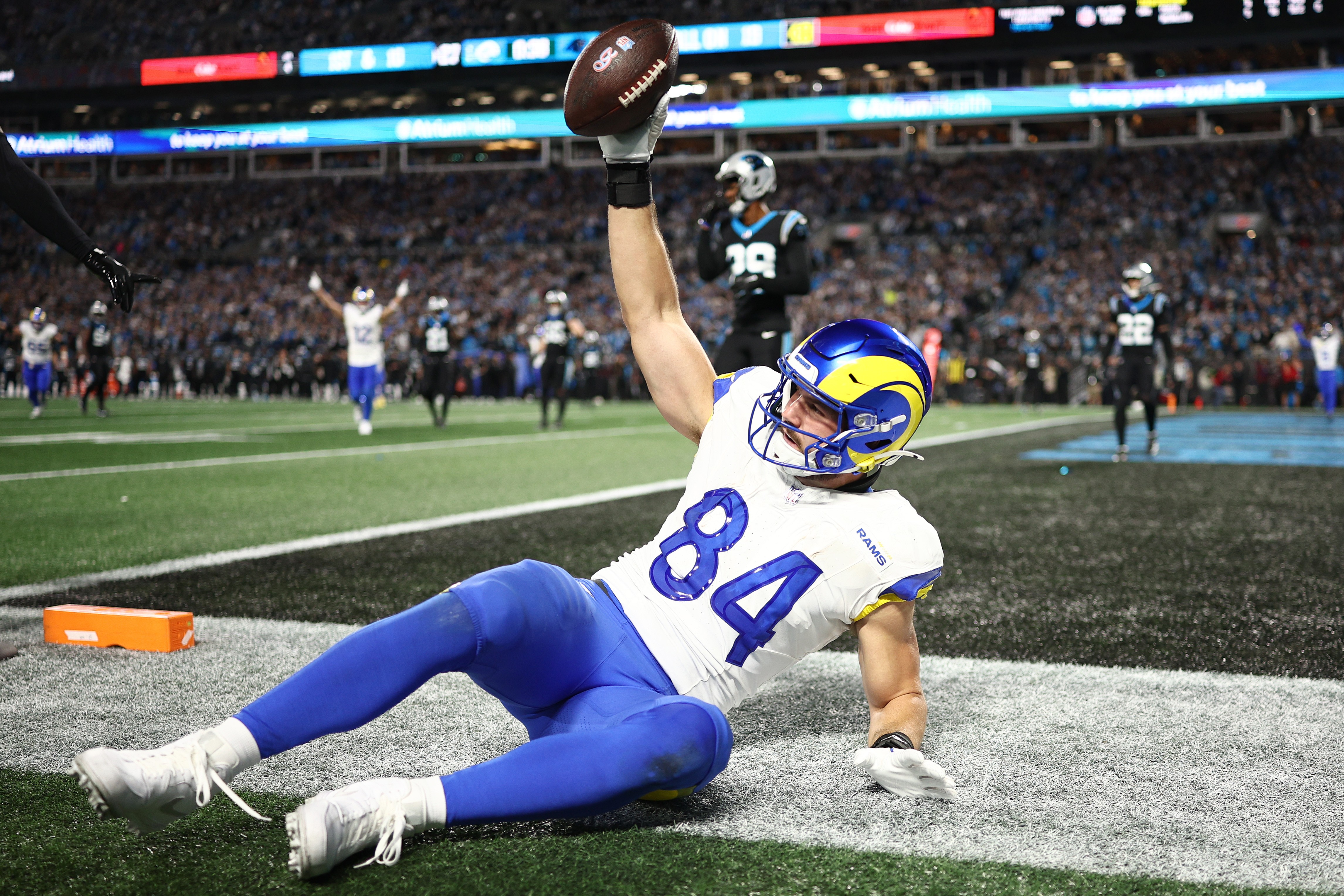 Rams viram no final, sobrevivem aos Panthers e avançam nos playoffs | Ge