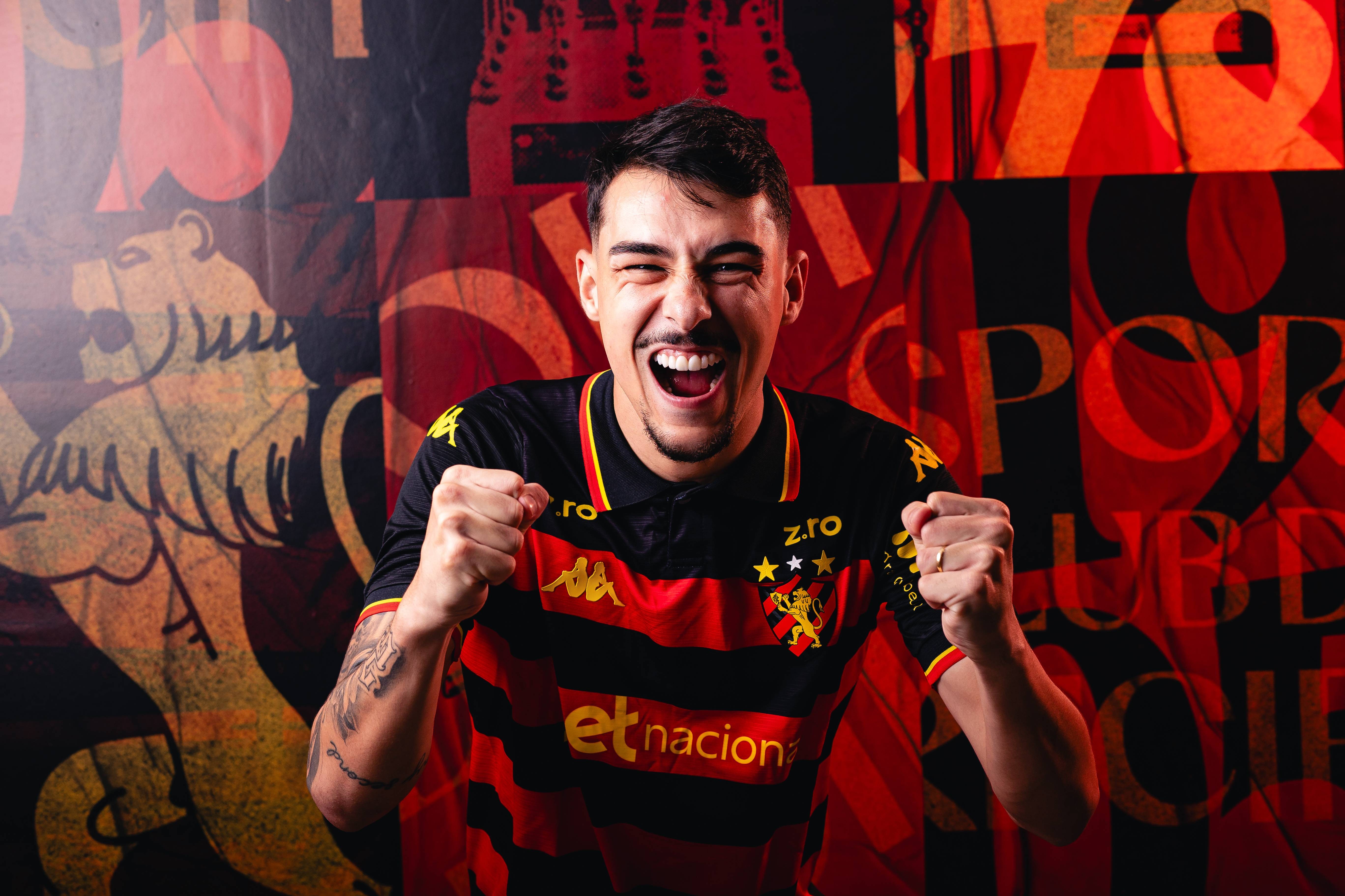 Sport oficializa contratação do lateral-direito Claudinho
