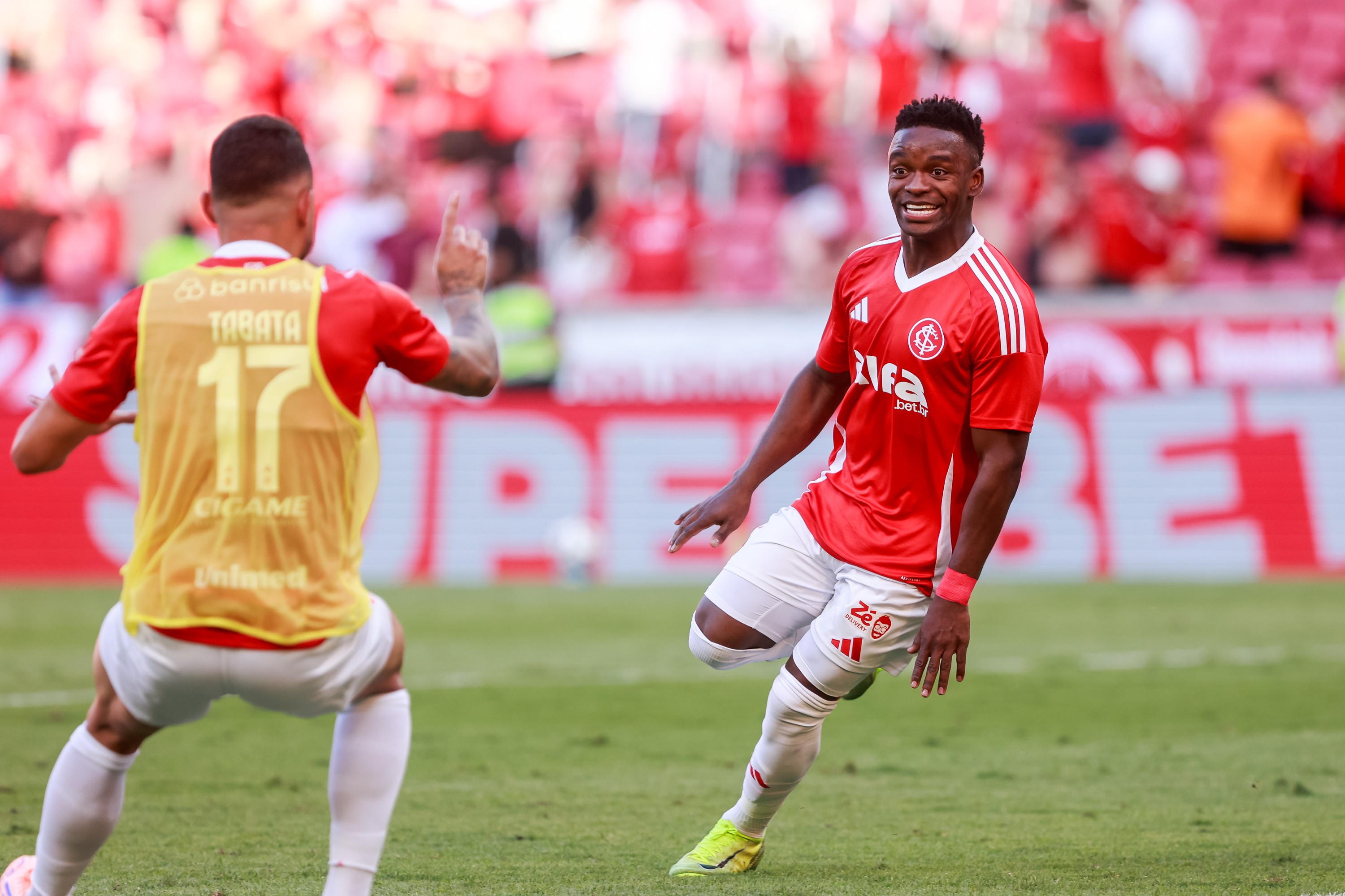 Inter comunica ao Racing que exercerá opção de compra por Carbonero  | Ge