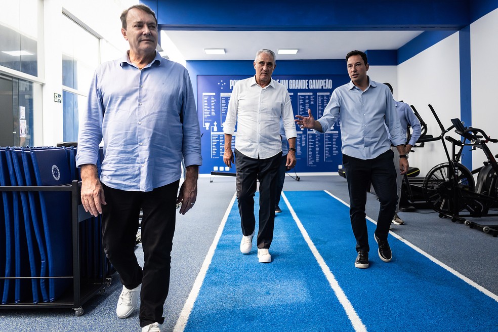 Pedro Lourenço, Tite e Pedro Junio; Cruzeiro — Foto: Gustavo Aleixo/Cruzeiro