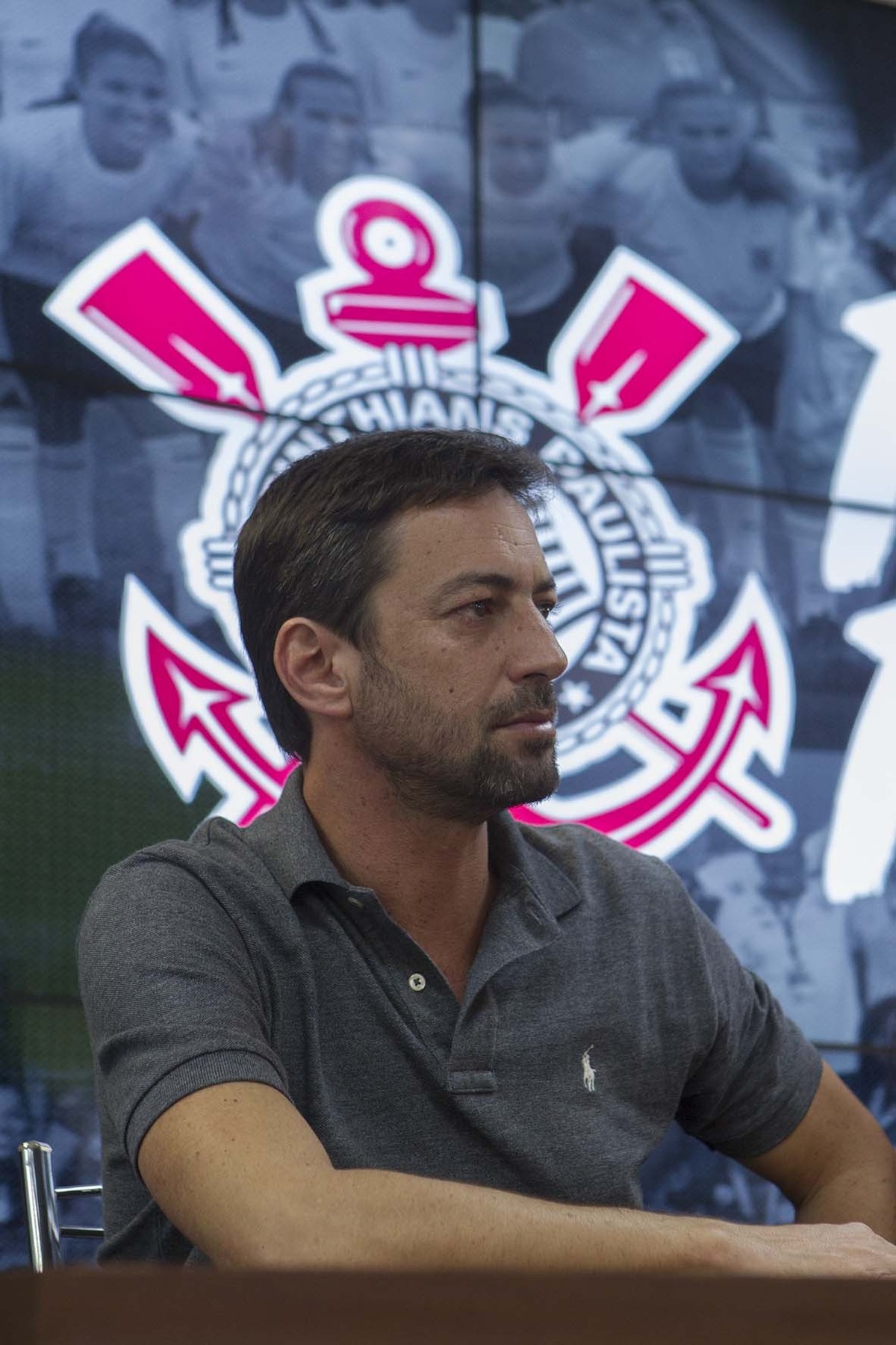Chegadas, saídas e renovações: diretor detalha planos do Corinthians ...