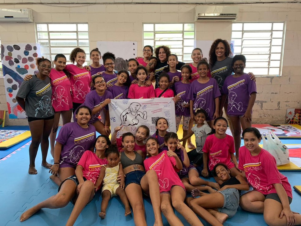 Aline Silva é fundadora do projeto Mempodera, que tem como objetivo empoderar meninas através do esporte — Foto: Arquivo pessoal