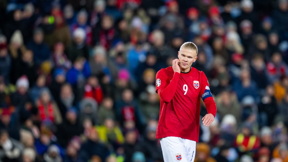 Haaland se lesionou durante o jogo da Noruega contra as Ilhas Faroe — Foto: Divulgação / NFF