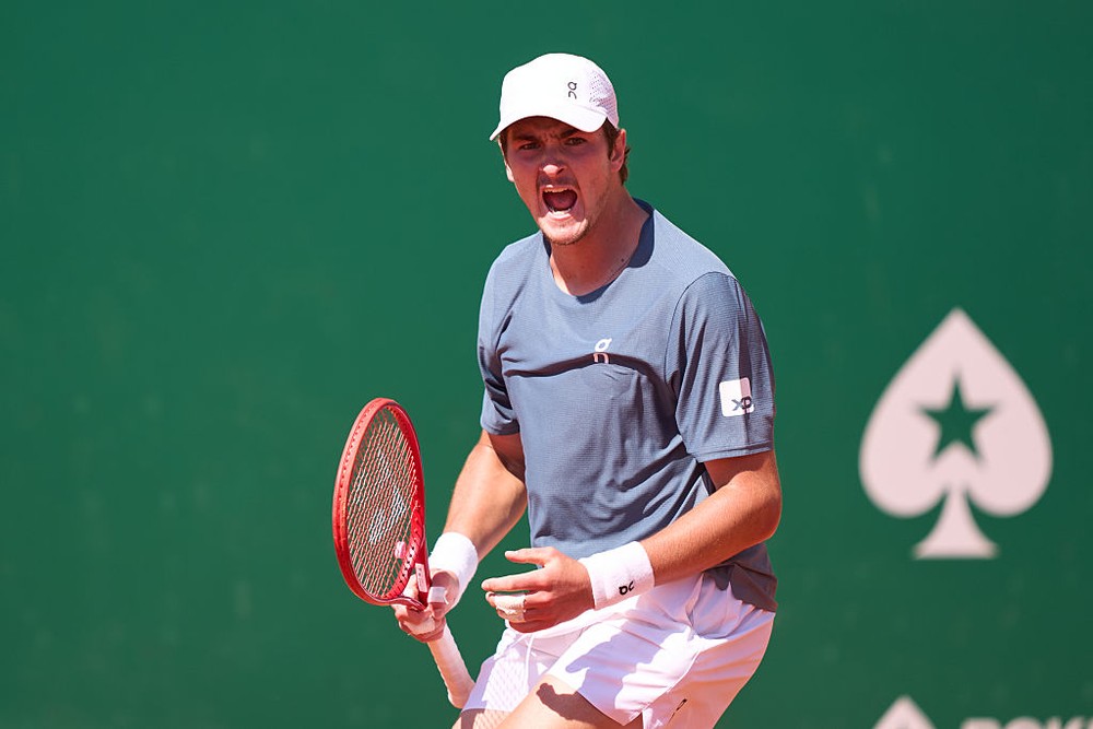 João Fonseca faz história em Monte Carlo e avança às quartas de final