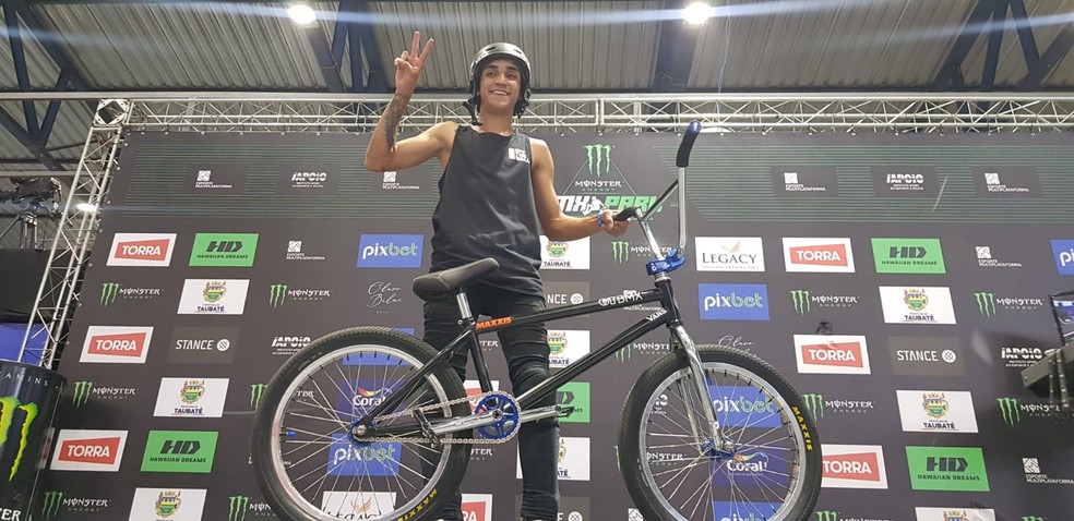Bala Loka vence evento de BMX Park em Taubat ciclismo ge