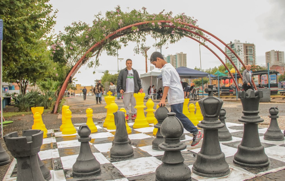 Encontro reúne 4 mil crianças jogando xadrez ao mesmo tempo na Zona Oeste  do Rio, Rio de Janeiro