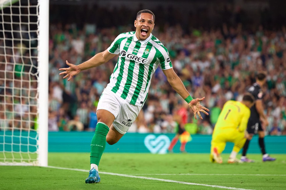 Vitor Roque faz o primeiro gol com a camisa do Betis, contra o Leganés — Foto: Getty Images