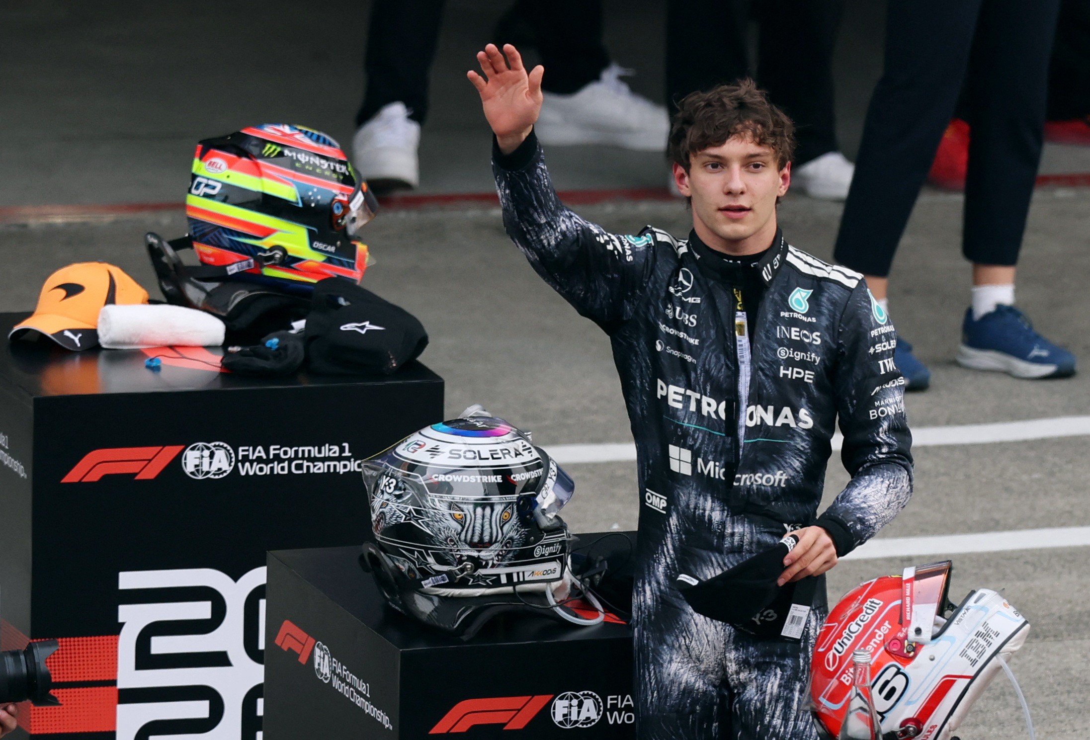 Antonelli admite sorte em vitória, e chefe brinca: 