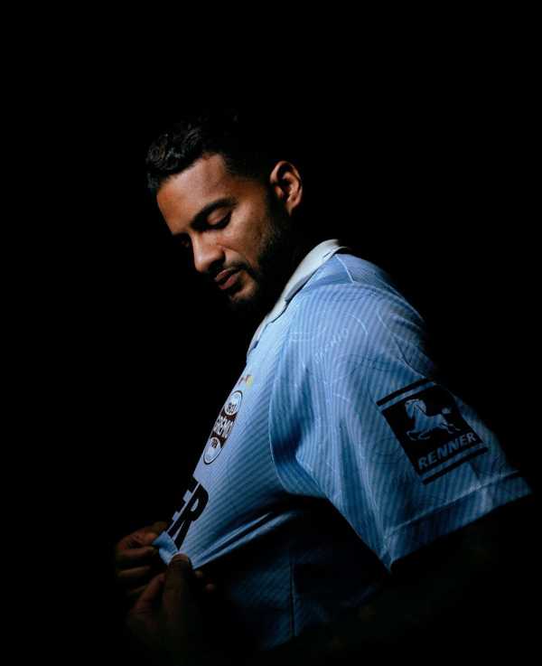 Herói da Virada: Reinaldo Veste Camisa Histórica do Grêmio na Libertadores
