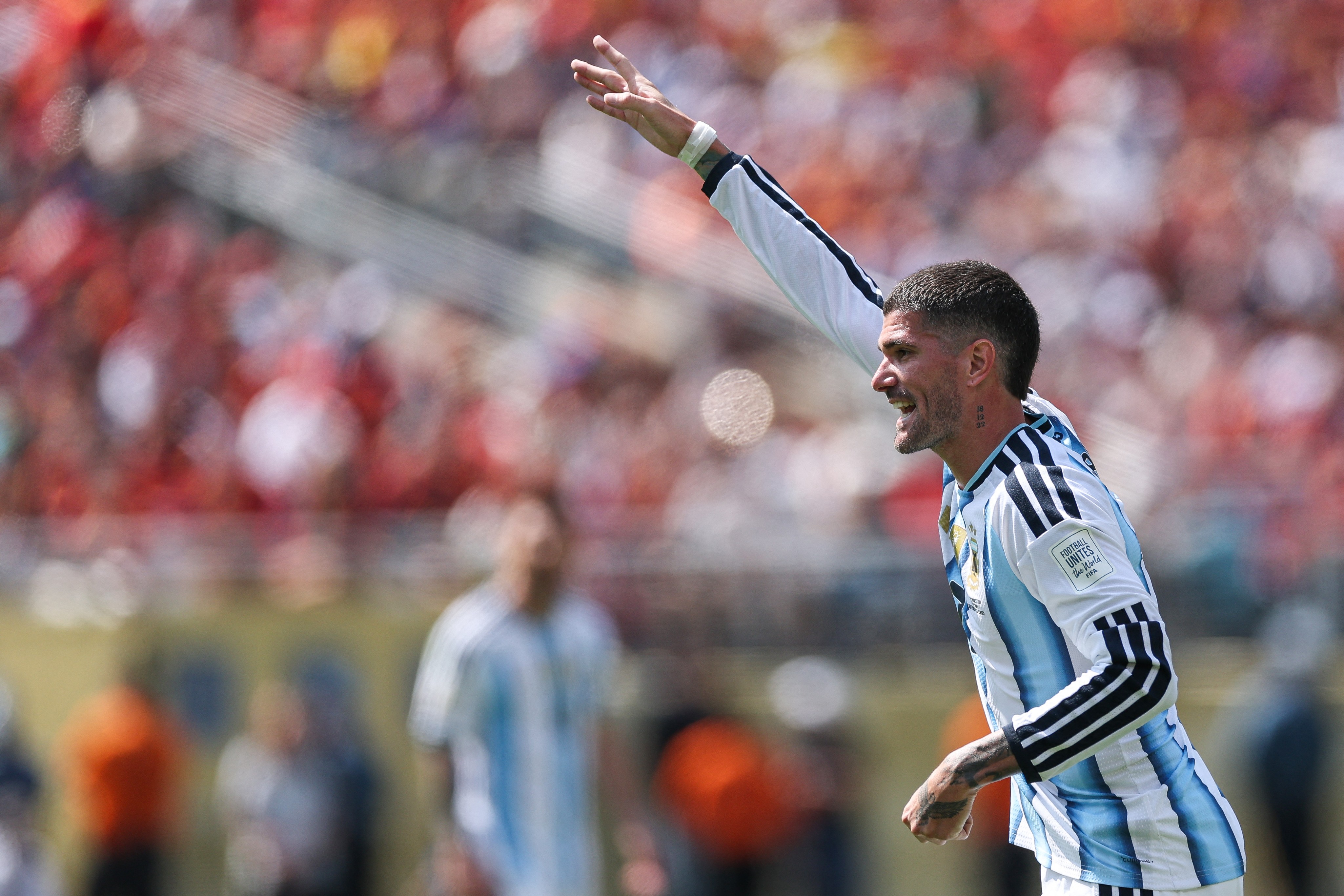 Argentina culpa conspiração por derrota: o populismo no futebol