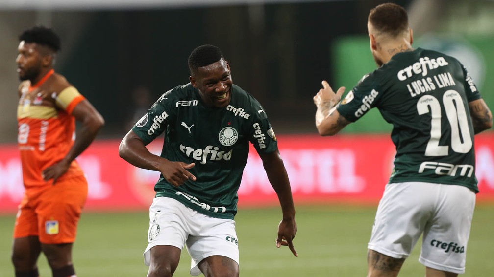 Crias da base ganham espaço com Abel Ferreira no Palmeiras