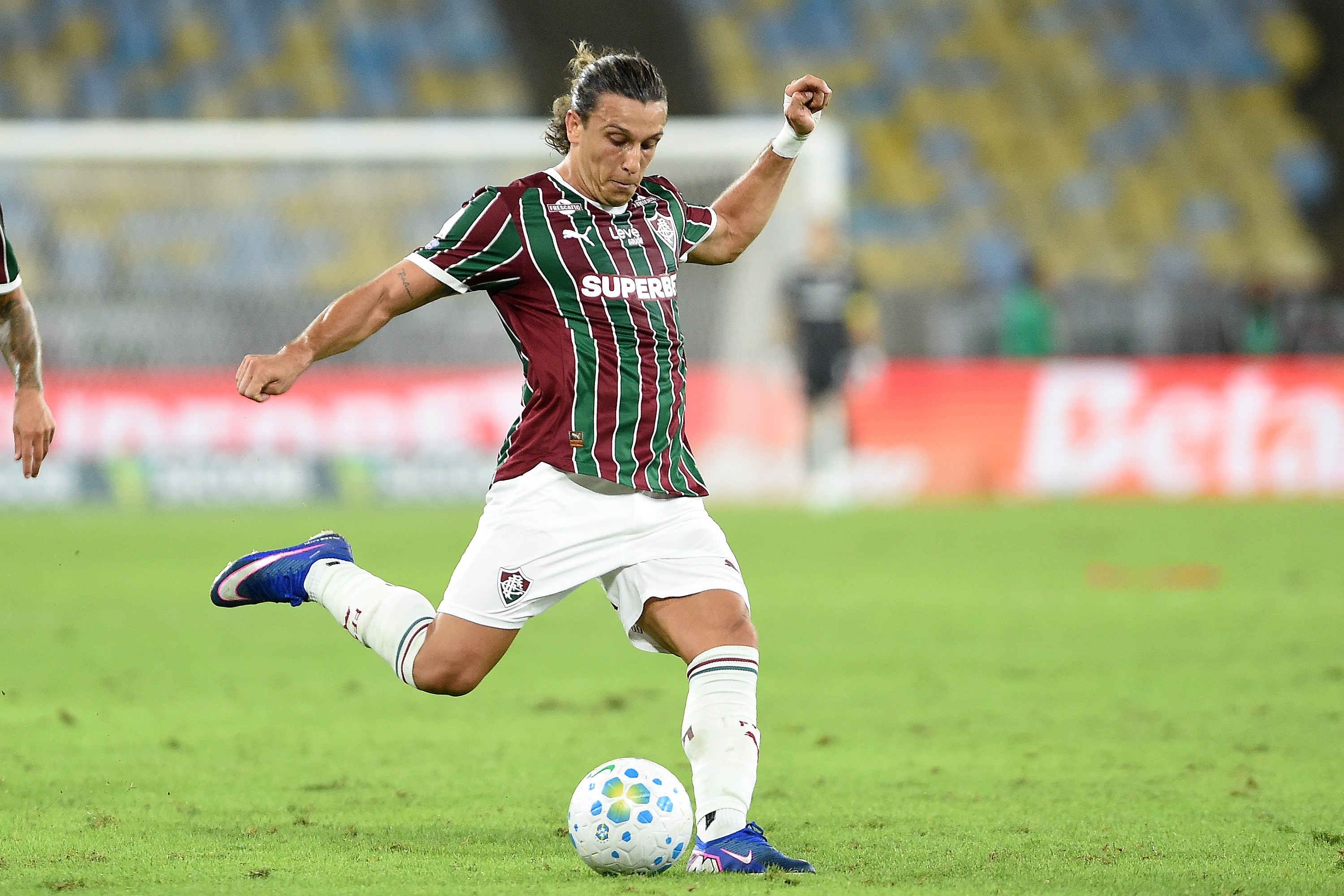 Canobbio retorna ao Fluminense com assistência e luta por titularidade após Copa do Mundo