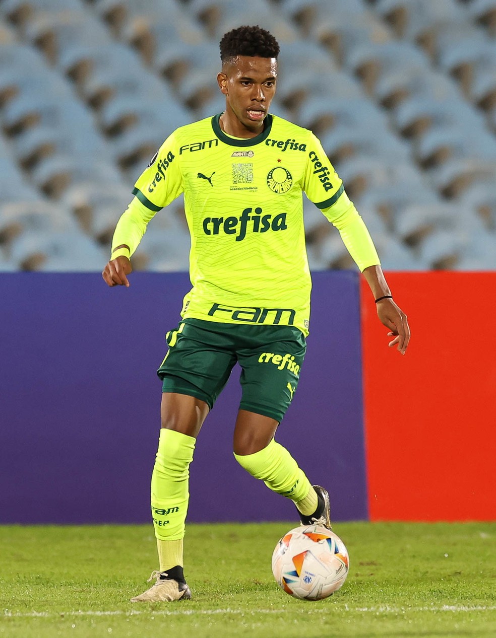 Estêvão durante a partida entre Palmeiras e Liverpool, do Uruguai — Foto: Cesar Greco