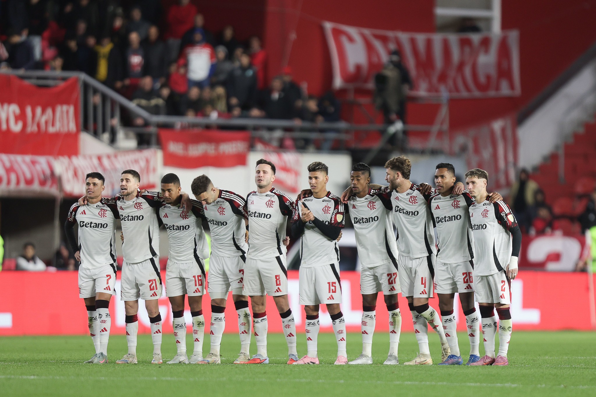 Desgaste físico preocupa, e Flamengo deve ser obrigado a rodar elenco antes da próxima Data Fifa
