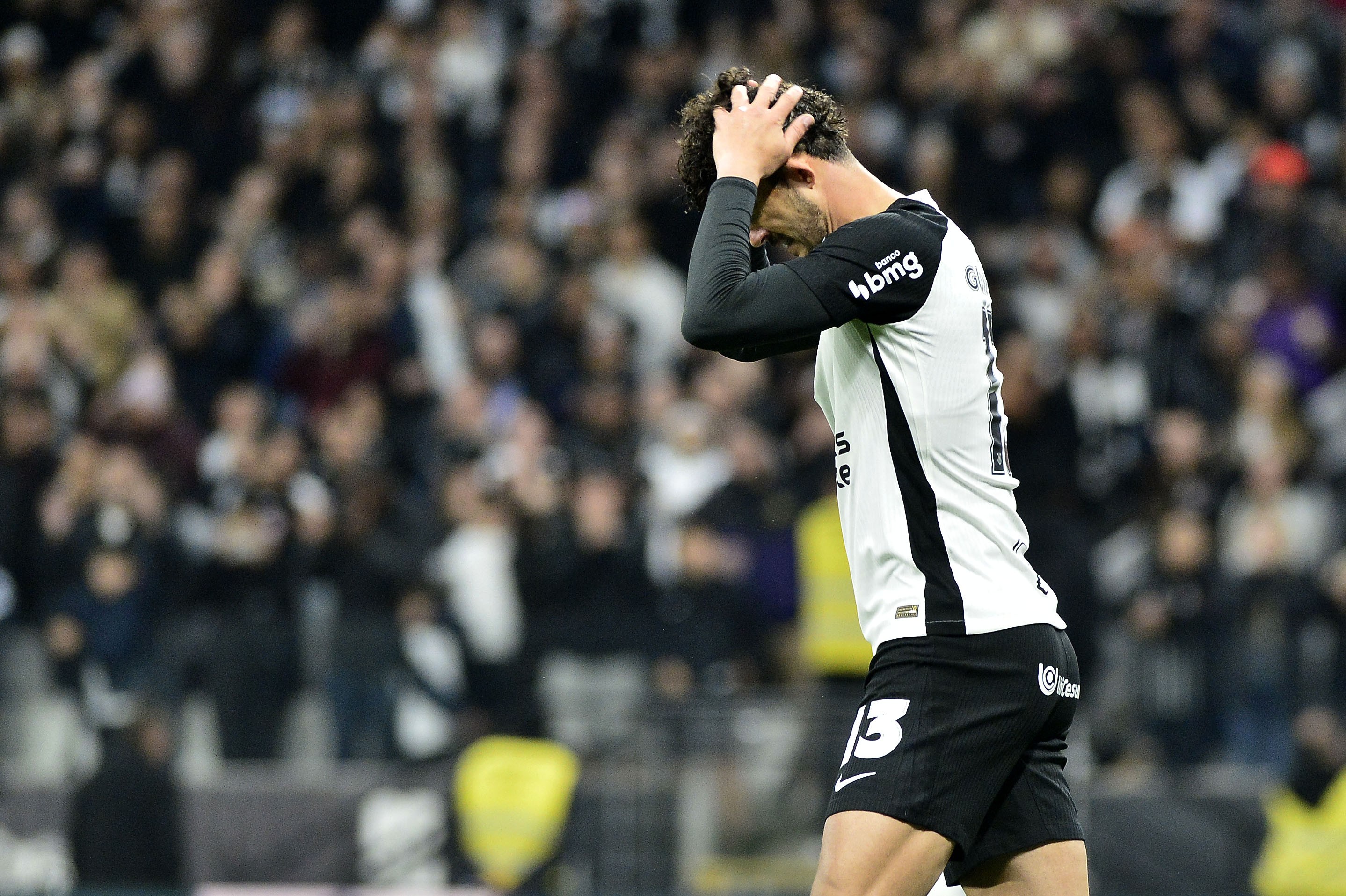 JEJUM EM CASA? Timão passa por fase complicada na Neo Química Arena e preocupa torcida.