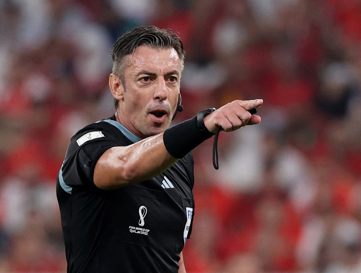 Juiz que 'errou' em 2022 volta a apitar Palmeiras x Flamengo