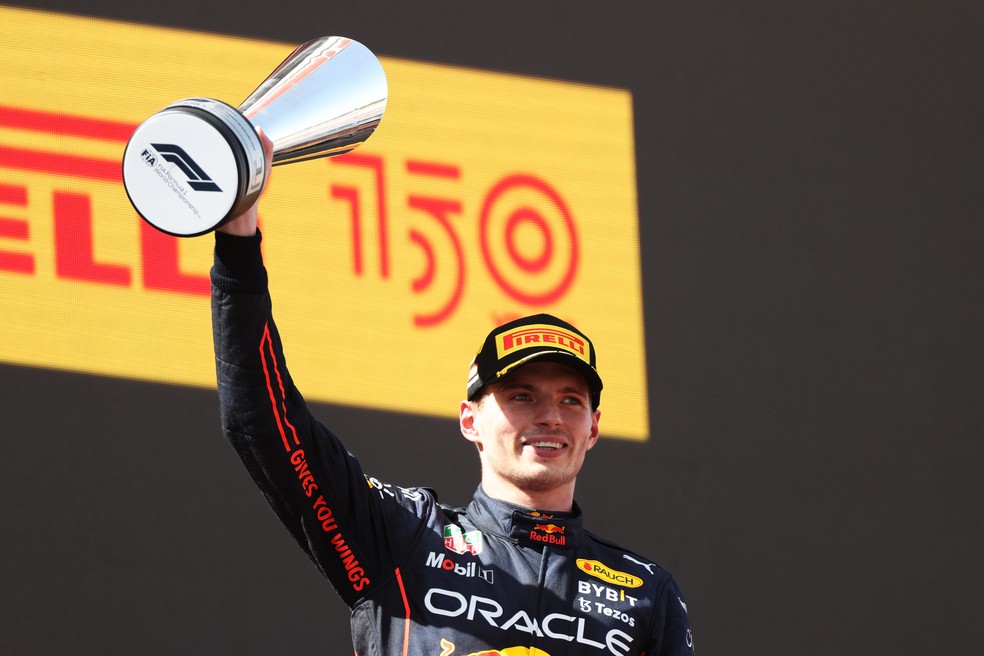 Verstappen celebra vitória no passado — Verstappen abandono Monaco