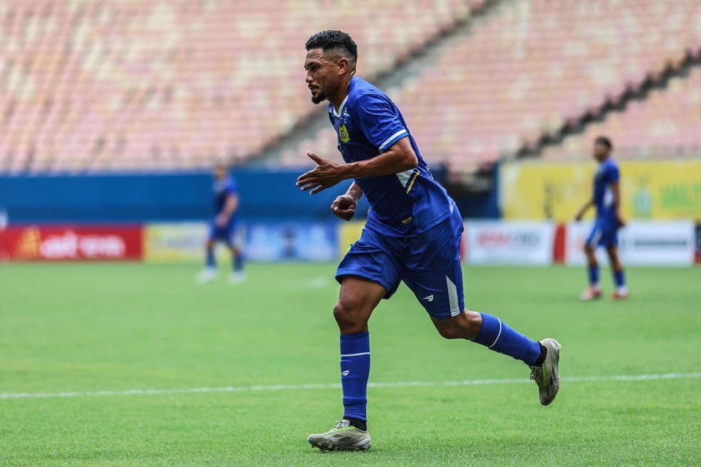 Hernane Brocador em ação com a camisa do Nacional — Foto: Fernando Vasconcelos/NFC