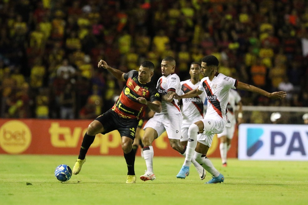 Diego Souza em Sport x Atlético-GO — Diego Souza em ação