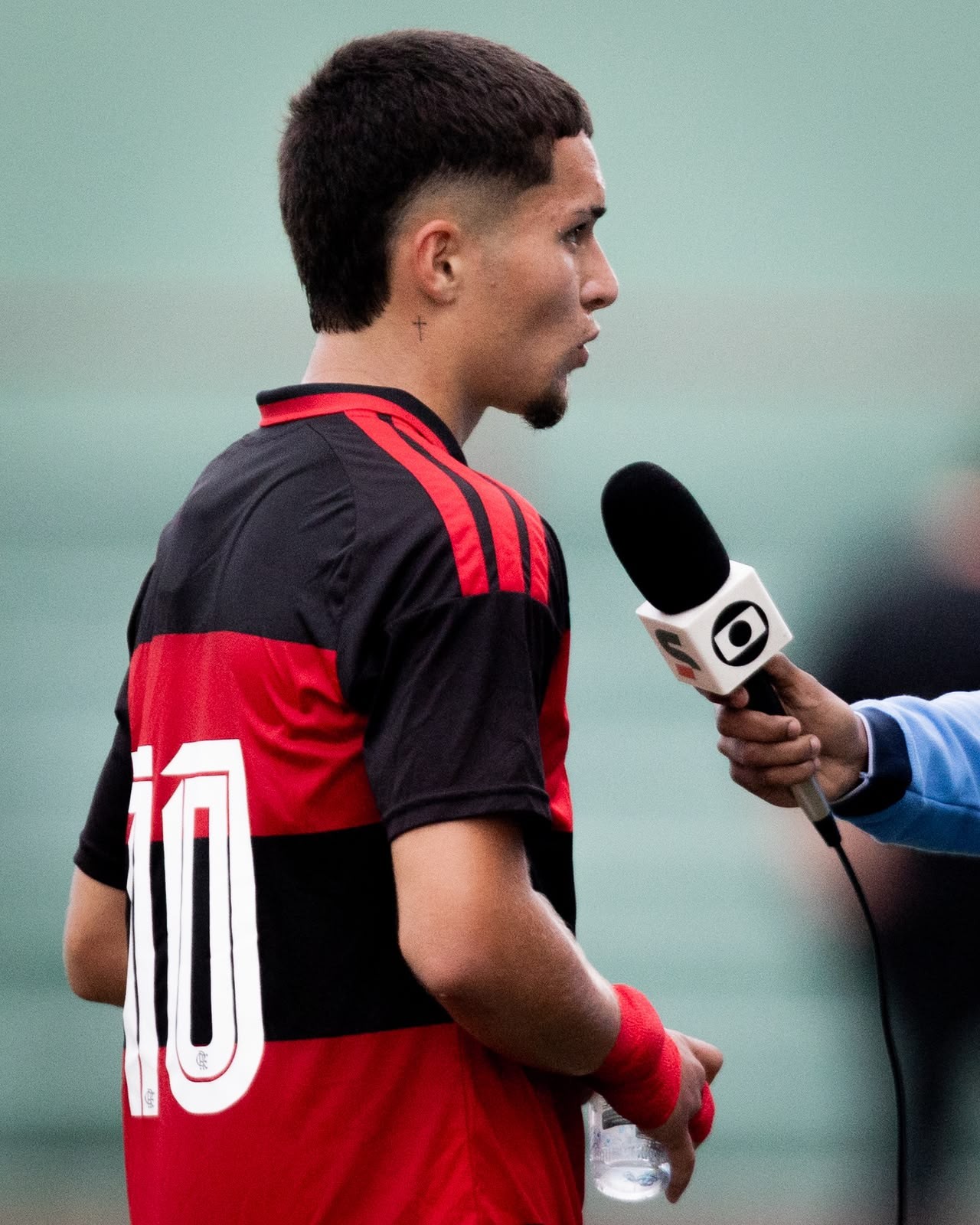 Quem é a promessa do Flamengo que chama atenção da Seleção e pode estar no Mundial Sub-17