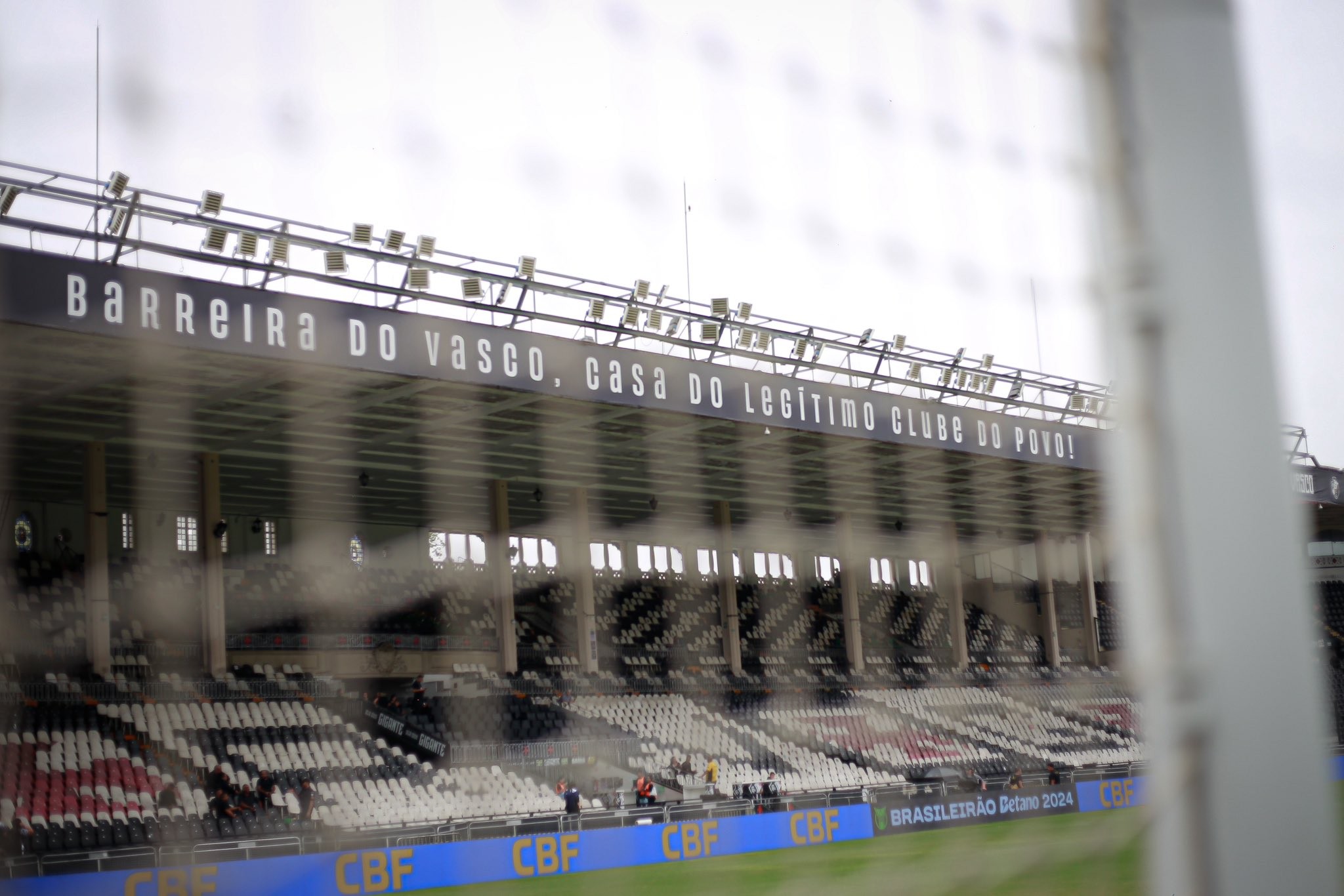 Vasco x Botafogo: onde assistir ao vivo, horário e escalações