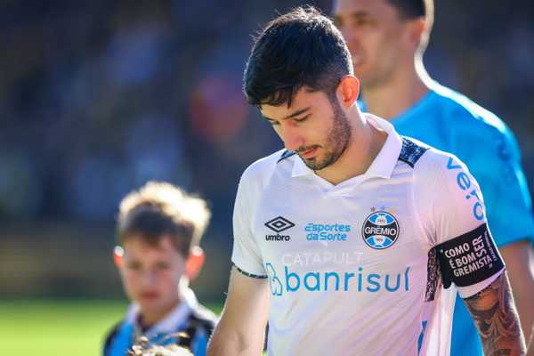 Villasanti se destaca no Grêmio e entra para o top-5 de estrangeiros.