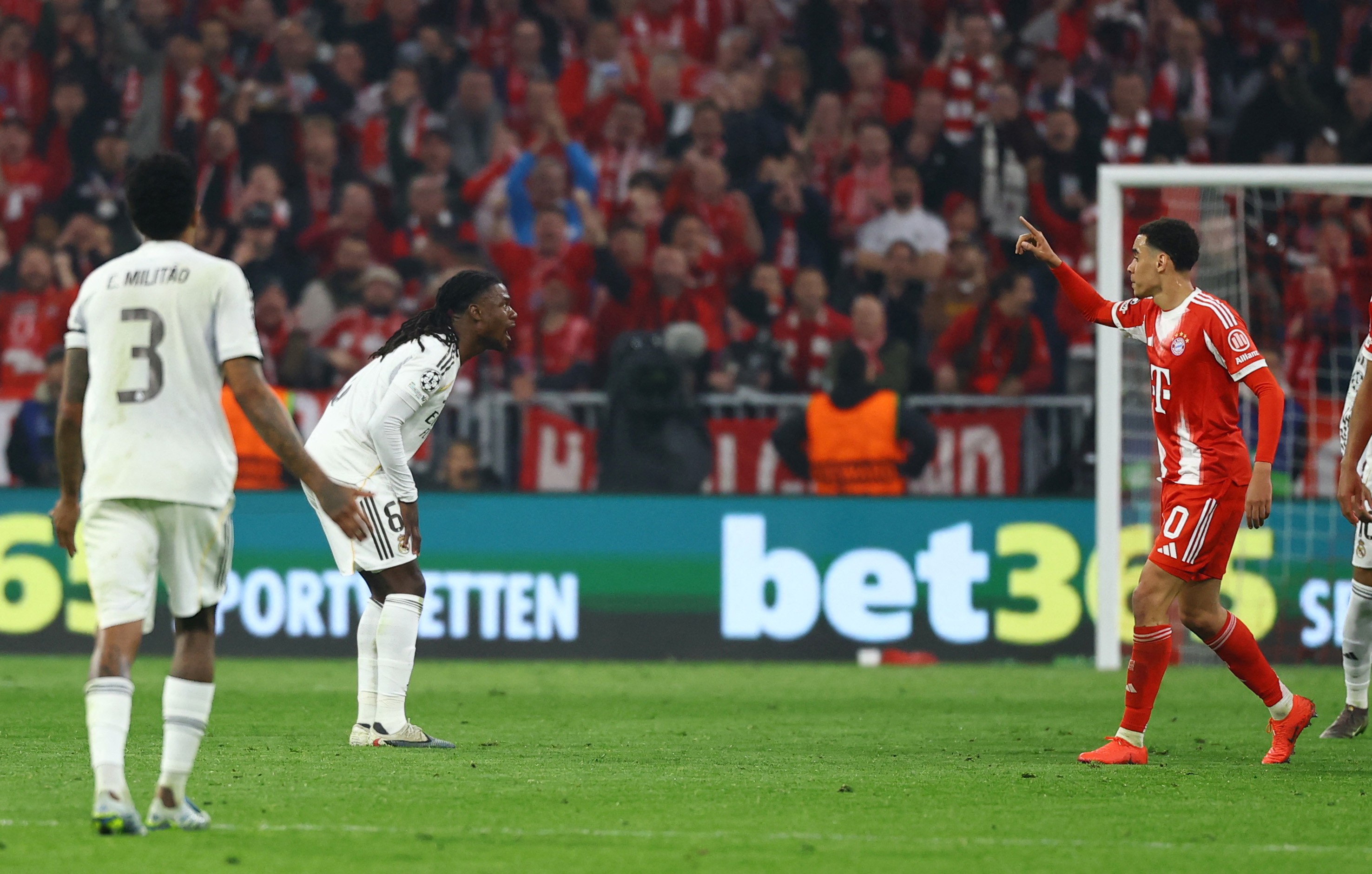 Expulsão de Camavinga revolta técnico do Real Madrid