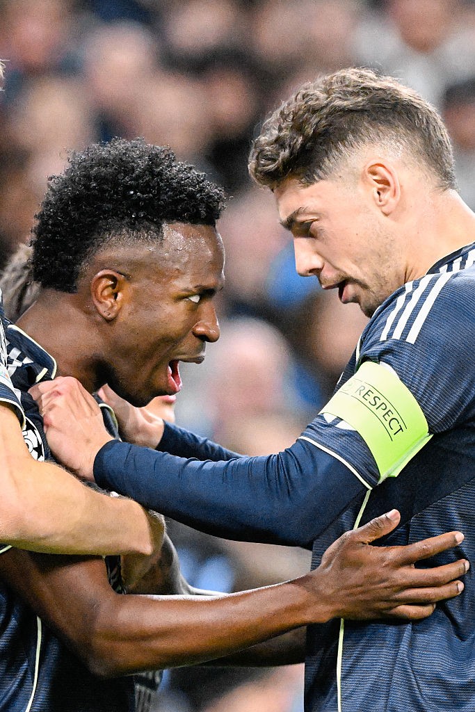 Valverde e Vini são novos capitães do Real Madrid, e uruguaio projeta temporada com Mourinho
