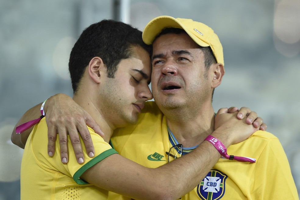 "O sonho virando pesadelo" - foto que marcou Douglas durante o 7 a 1 do Brasil sobre a Alemanha — Foto: Douglas Magno